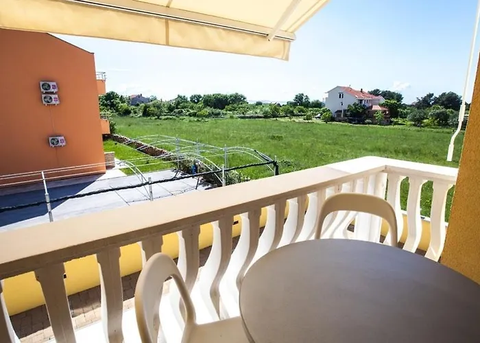 In Zadar With Terrace, Air Conditioning, Wifi, Washing Machine 4141-2 Apartman Zaton