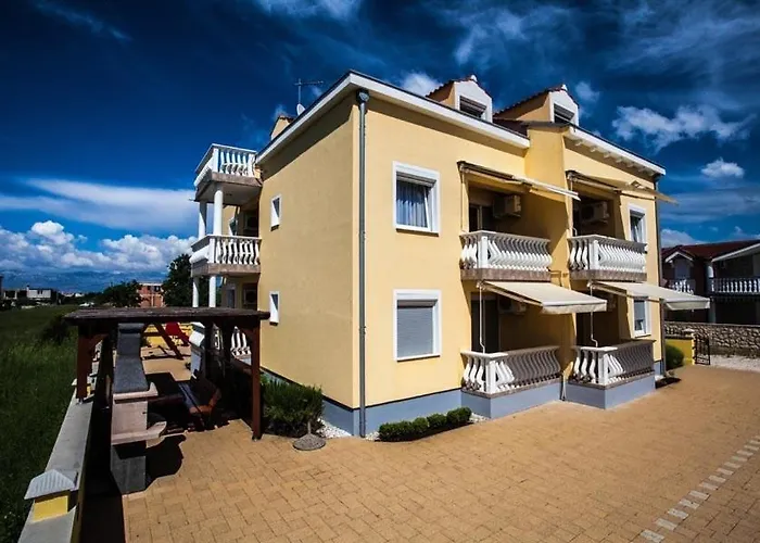 In Zadar With Terrace, Air Conditioning, Wifi, Washing Machine 4141-2 Apartman Zaton