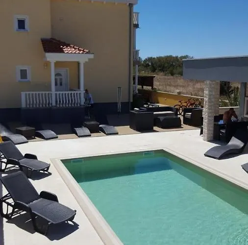 In Zadar With Terrace, Air Conditioning, Wifi, Washing Machine 4141-2 Apartman Zaton