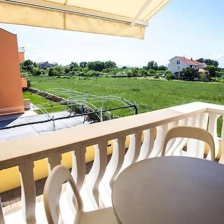 In Zadar With Terrace, Air Conditioning, Wifi, Washing Machine 4141-2 Daire Zaton (Zadar)