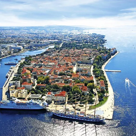 In Zadar With Terrace, Air Conditioning, Wifi, Washing Machine 4141-2 * Zaton (Zadar)